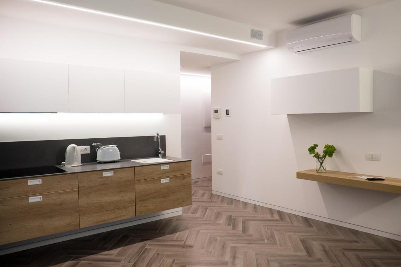 Appartement Terrazze Dei Tigli à Riva del Garda Extérieur photo